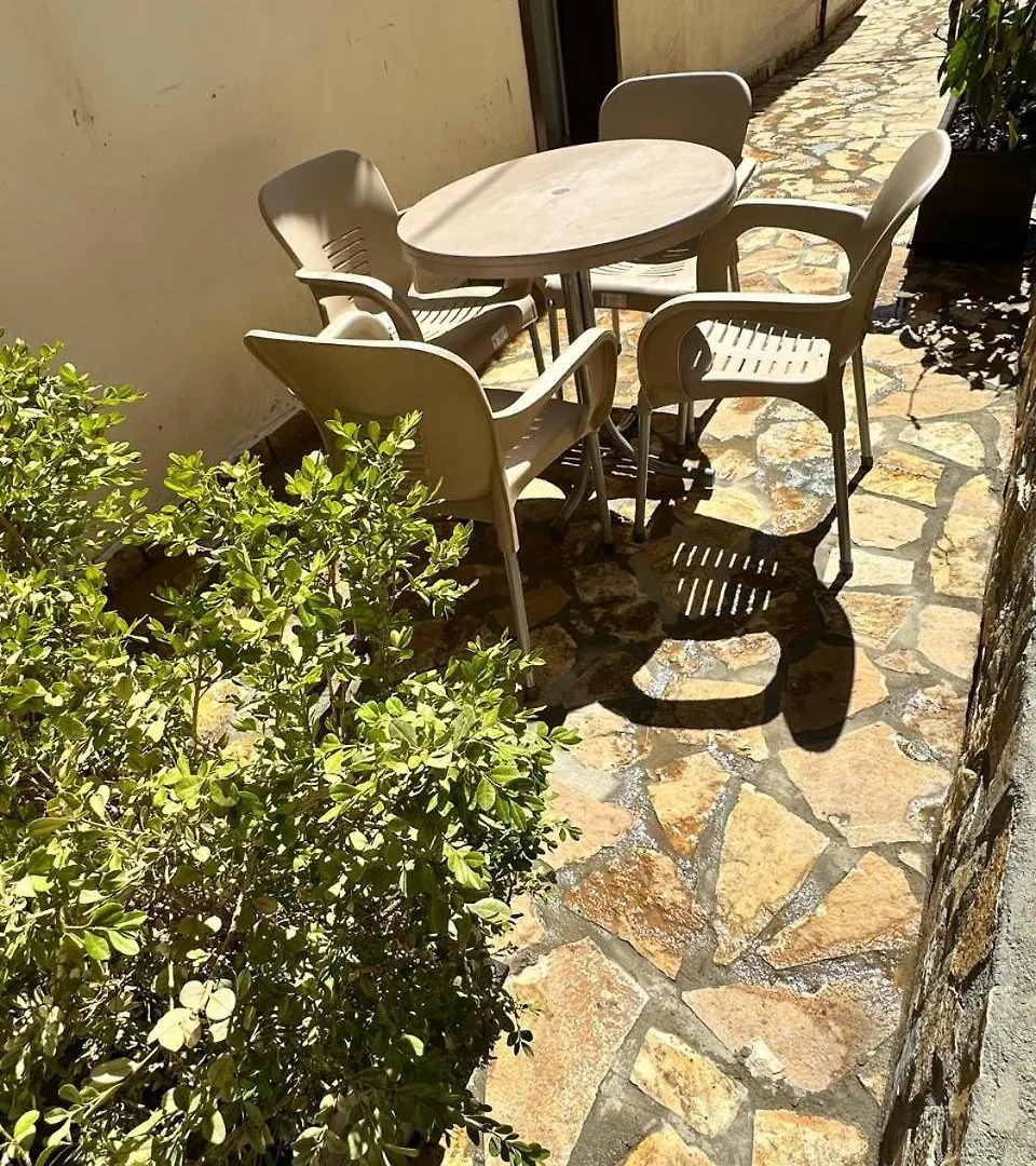 Hostel Leon Berat