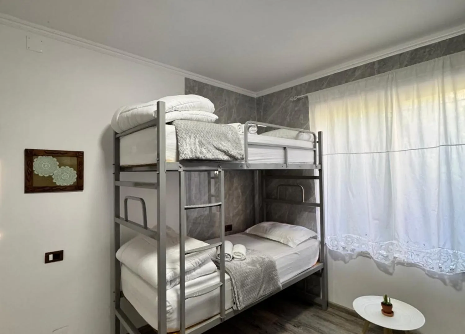 Hostel Leon Berat